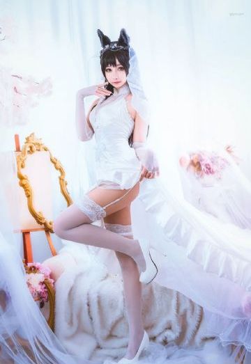 饥饿漂亮的女邻居3伦理