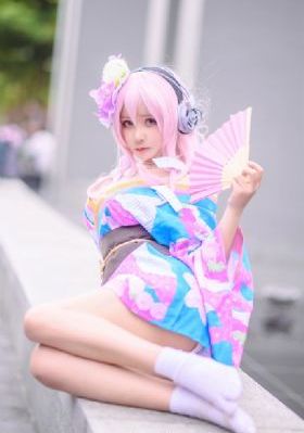 李恩美的大乳房