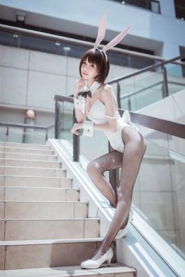 白丝小舞在我腿上呻吟jk小说