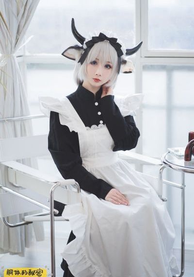 迪拜的女孩在线